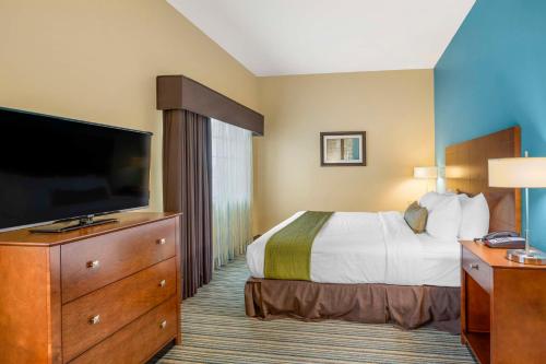 Best Western Plus Patterson Park Inn - image 13
