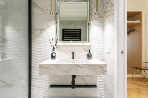 Luxury apartment - KUKI STAY Ponte Vecchio 5