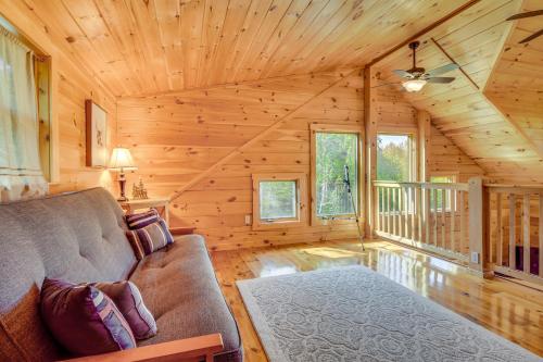 Scenic Franconia Cabin about 6 Mi to Cannon Mountain! Scenic Franconia Cabin about 6 Mi to Cannon Mountain!