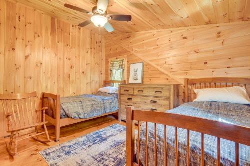 Scenic Franconia Cabin about 6 Mi to Cannon Mountain! Scenic Franconia Cabin about 6 Mi to Cannon Mountain!