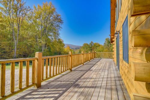 Scenic Franconia Cabin about 6 Mi to Cannon Mountain! Scenic Franconia Cabin about 6 Mi to Cannon Mountain!