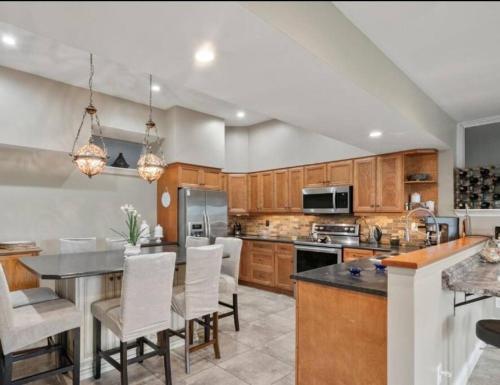 . Summer Getaway with Pool and Nearby Attractions