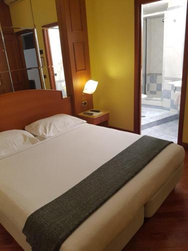 69 Manin Street - image 7