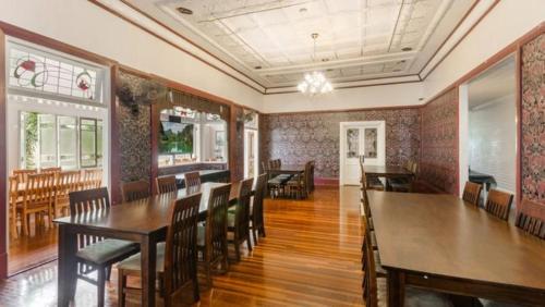 บริการและสิ่งอำนวยความสะดวก, Avenues Xchange in ทาวส์วิลล์