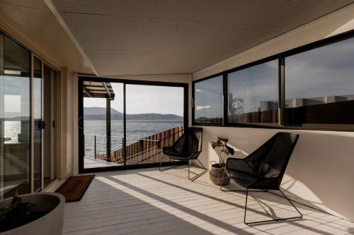 Beachfront Paradise in Opossum Bay in Sandford