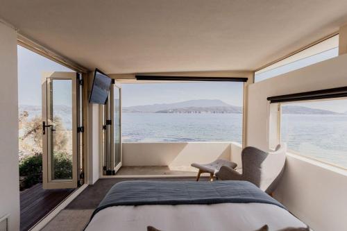 Beachfront Paradise in Opossum Bay in Sandford