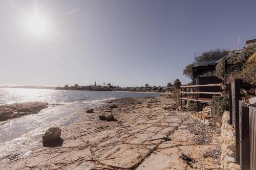 Oceanview oasis in Opossum Bay