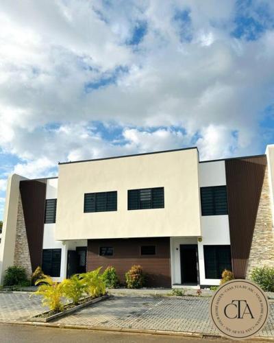Casa Tua Suriname New 4 bedroom Townhouse 14B in Noord