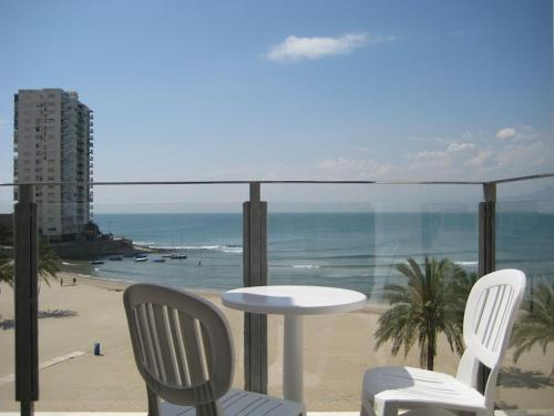 El Chalet - image 13