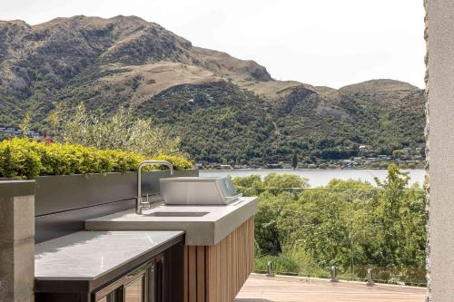 Willow Waters - lakeside luxury - a Relax it's Done holiday home, Frankton (fotografie 6)