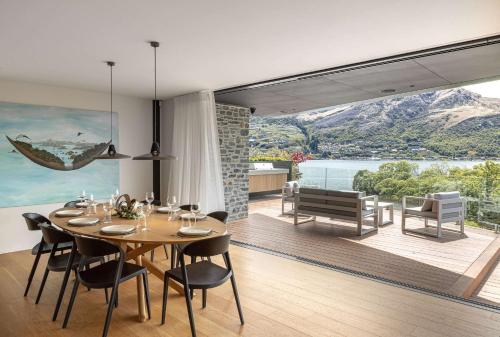 Willow Waters - lakeside luxury - a Relax it's Done holiday home, Frankton (fotografie 7)