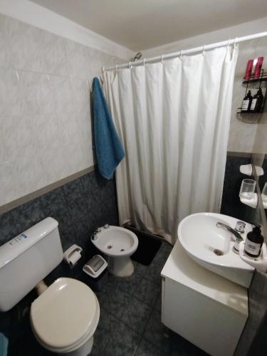 One-Bedroom Apartment image 2