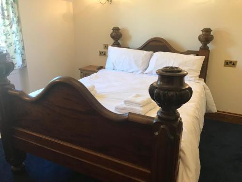 611262865 Great Trethew Manor Hotel & Self Catering Lodges