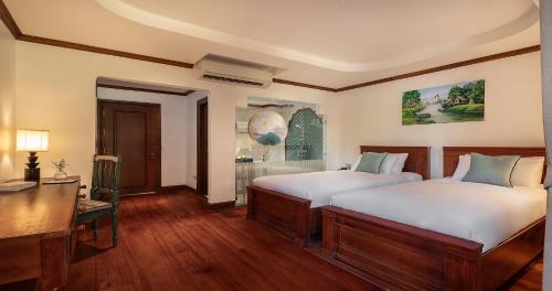 Premier with Bathtub (24 Hours Use of Room) room in U Luang Prabang