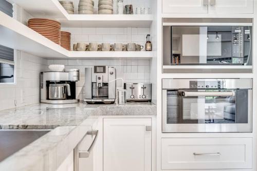 Luxury 3 Story Oceanfront Home with Elevator in San Diego, Pet Friendly in Encinitas, USA