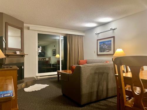 Tantalus lodge Spectacular Spacious Retreat in Whistler, Canada