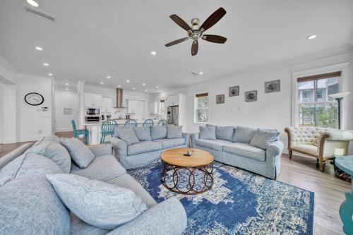 Prominence South, Pet Friendly, 5 BR, Bikes, Close to pool & Big Chill -