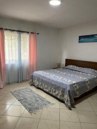 3 bedroom Ground Floor Flic en Flac