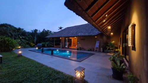 IVY VILLA - image 5