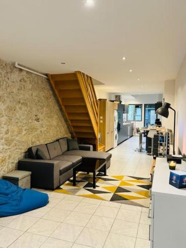 Agréable maison de village récemment rénovée gîte à louer Brassac