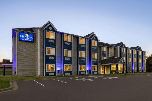 . Microtel Inn & Suites by Wyndham New Ulm