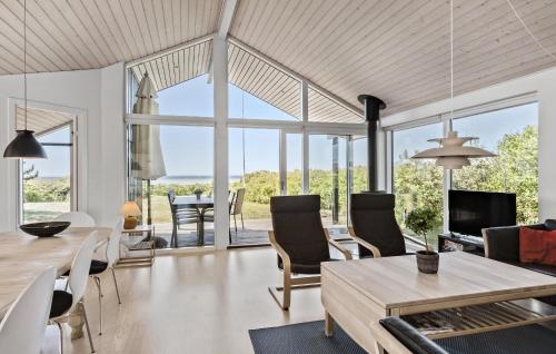 Cozy Home In Sydals With House Sea View