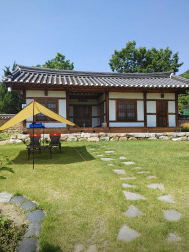 Healing hanok in Otgol village - 객실 전경