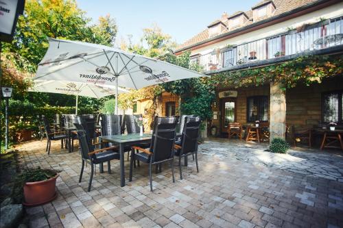 外部景觀, Hotel Restaurant Waldschlößchen (Hotel Restaurant Waldschloßchen) in 利嫩