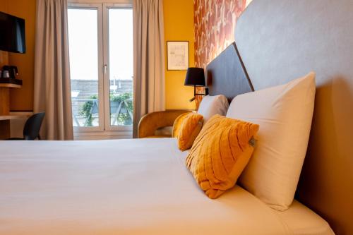 Hôtel Kyriad Canal Saint Martin-Republique - image 10