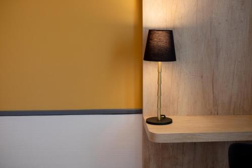 Hôtel Kyriad Canal Saint Martin-Republique - image 11