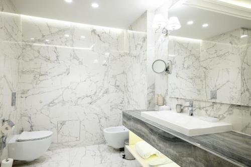 611317731 Tresor Le Palais Timisoara, Curio Collection by Hilton