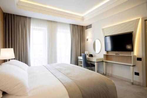 611319637 Tresor Le Palais Timisoara, Curio Collection by Hilton
