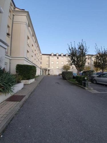 Pretty little flat near from DisneyLand Paris in Bussy-Saint-Georges