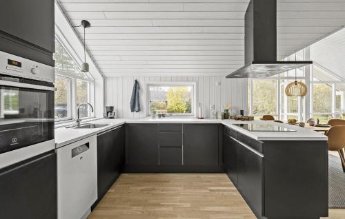 Kitchen, Awesome Home In Præstø With Wifi in Praesto