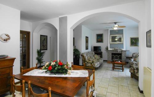 3 Bedroom Awesome Apartment In Barga