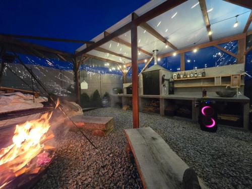 Iekārtas, Nowy York - Sauna - Jacuzzi - Najczystsze jezioro PL - SPA - STYRUŚ (Nowy York - Sauna - Jacuzzi - Najczystsze jezioro PL - SPA - STYRUS) in Gevartuva