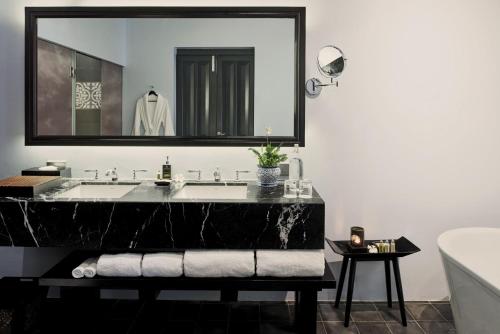 Garden King Suite room in Sofitel Luang Prabang