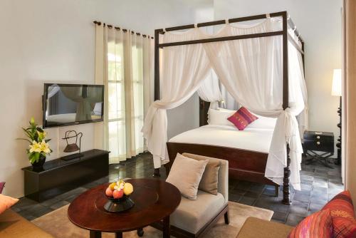 Garden King Suite image 3