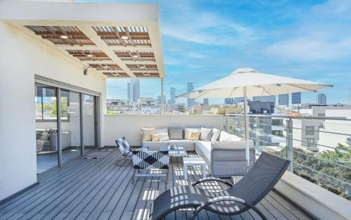 Luxury Beachfront Penthouse at Haari By HolyGuest - image 4