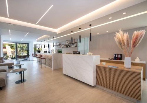 Lobby, Mare Village Hotel in Krionerida