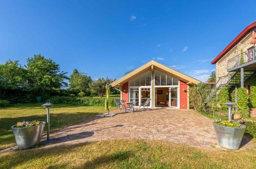 Pohled zvenku, Wildgans - Stilvolles Ferienhaus mit Terrasse, Seeblick & Naturidylle am Loppiner See in Jabel