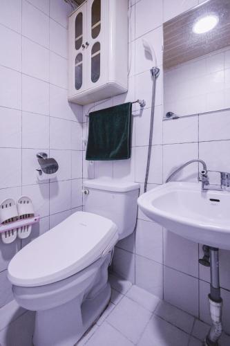 Cozy eeno house, seokchon station 3min (2)