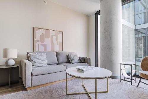 Blueground Medical District 1bd apartment CHI-1108 in Chicago, USA