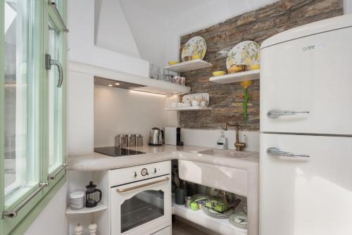 Porto Sereno Andros Suites Porto Sereno Andros Suites