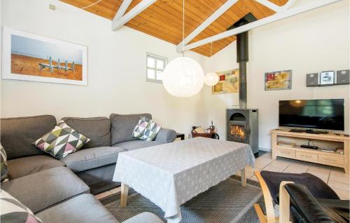  Schönes Haus Mit 3 Schlafzimmern In Hadsund in Helberskov