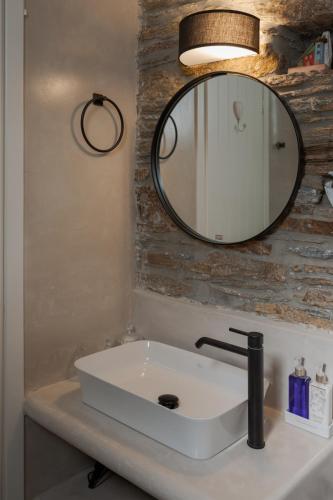 Porto Sereno Andros Suites Porto Sereno Andros Suites