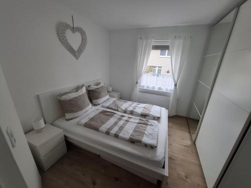 Umgeben von Seen und Wäldern