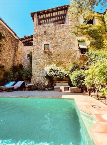 Casa Migdia in San Jordi Desvalls
