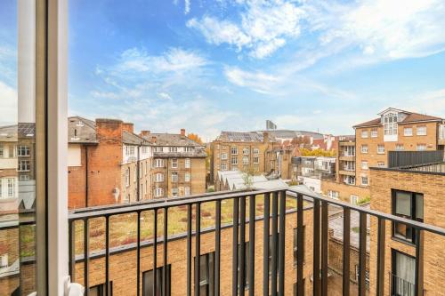 Spacious 2-Bed - Balcony - St Pancras - Sleeps 6, Londýn (fotografie 6)