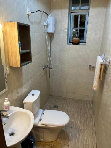 Queen Room image 10